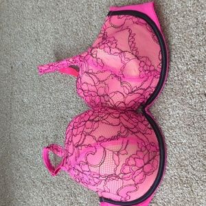 Cacique bra size 40D